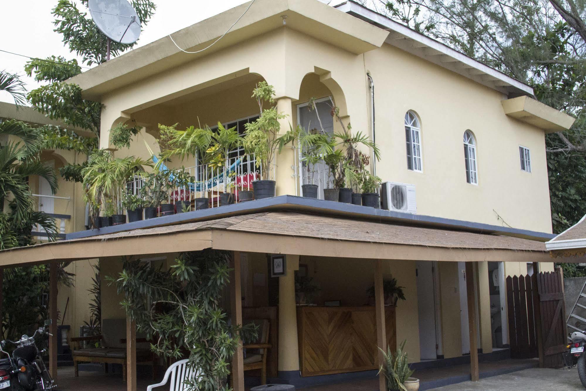 Seastar Inn Negril Buitenkant foto